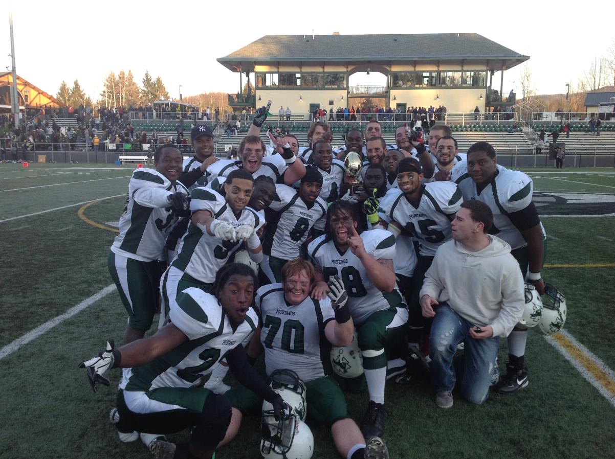 Photo for FOOTBALL CAPTURES CONFERENCE TITLE OVER CASTLETON image 39