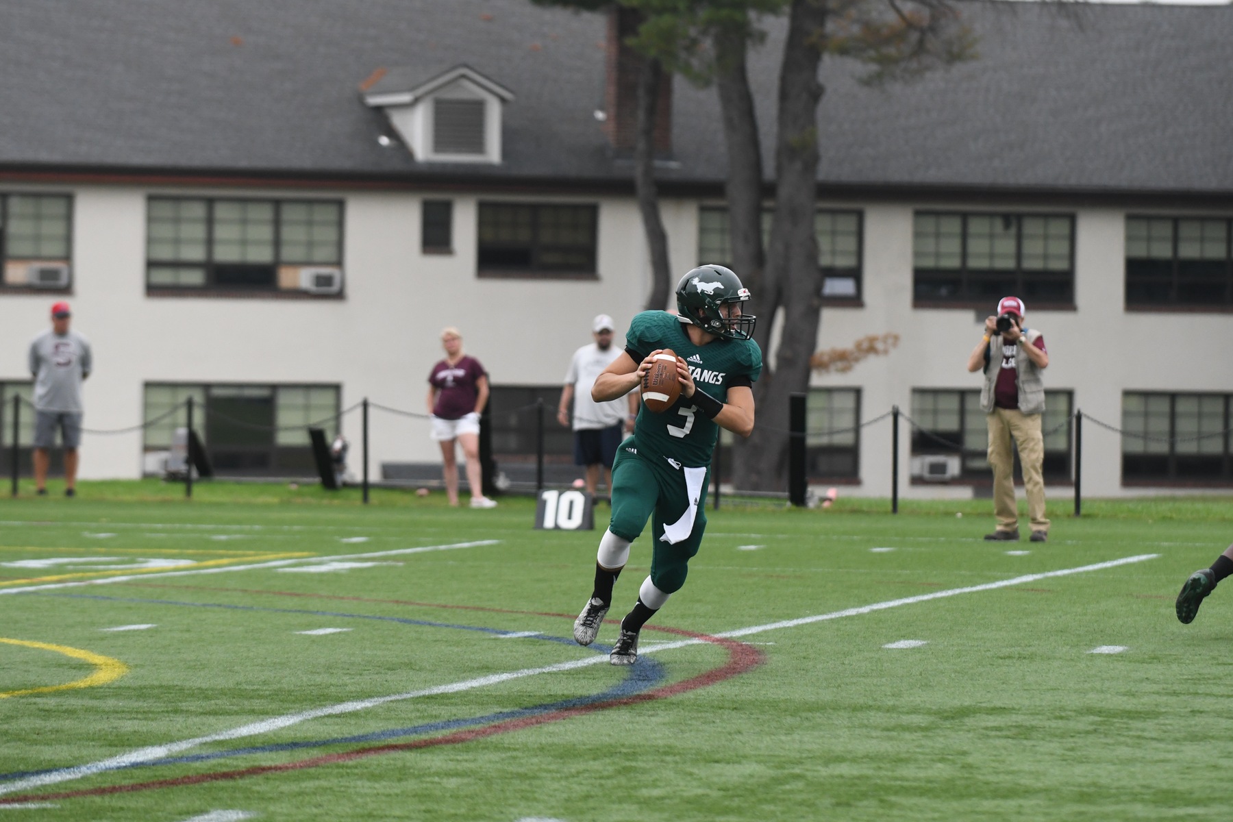 Photo for Pride Rush Their Way to Lopsided Victory image 6