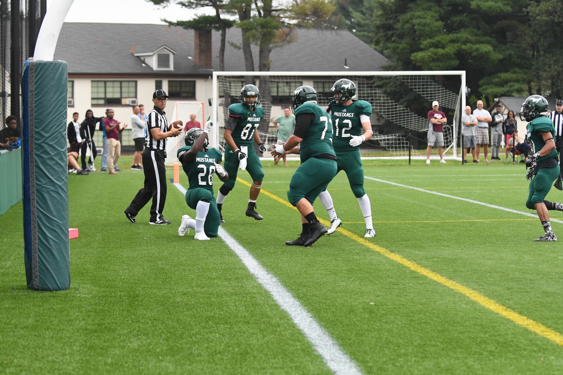 Photo for Pride Rush Their Way to Lopsided Victory image 22