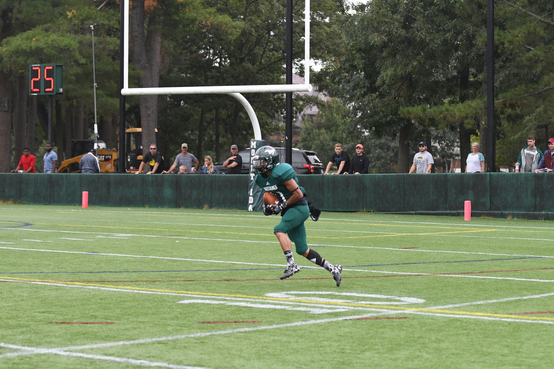 Photo for Pride Rush Their Way to Lopsided Victory image 25