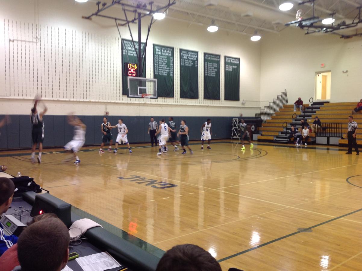 Photo for MEN'S BASKETBALL UPENDS NOR'EASTERS IN 90-52 VICTORY image 2