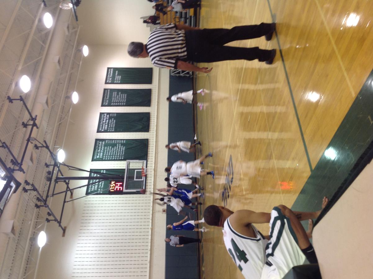 Photo for FORTES DROPS 21, MEN'S HOOPS FALLS TO VISITING WHEATON image 2