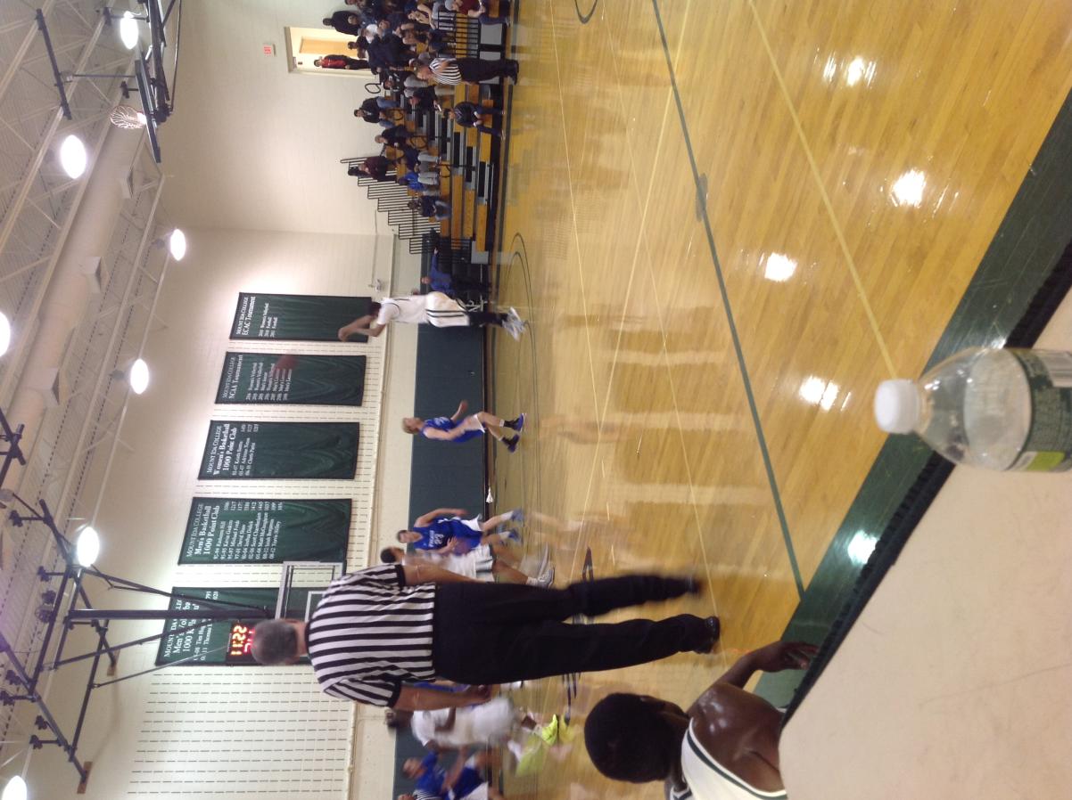 Photo for FORTES DROPS 21, MEN'S HOOPS FALLS TO VISITING WHEATON image 5