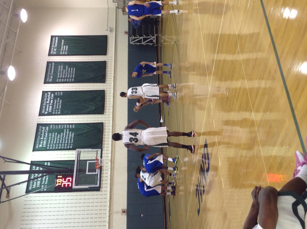 Photo for FORTES DROPS 21, MEN'S HOOPS FALLS TO VISITING WHEATON image 9