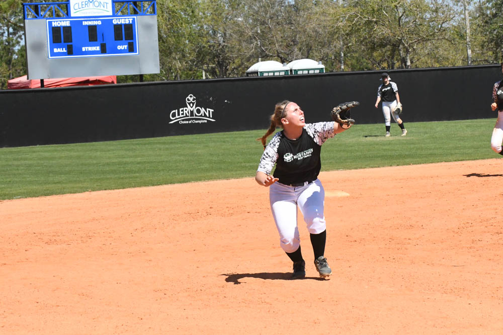 Photo for Neilan Raps Out Four Hits As Softball Tops Pitt-Greensburg At The Spring Games image 17