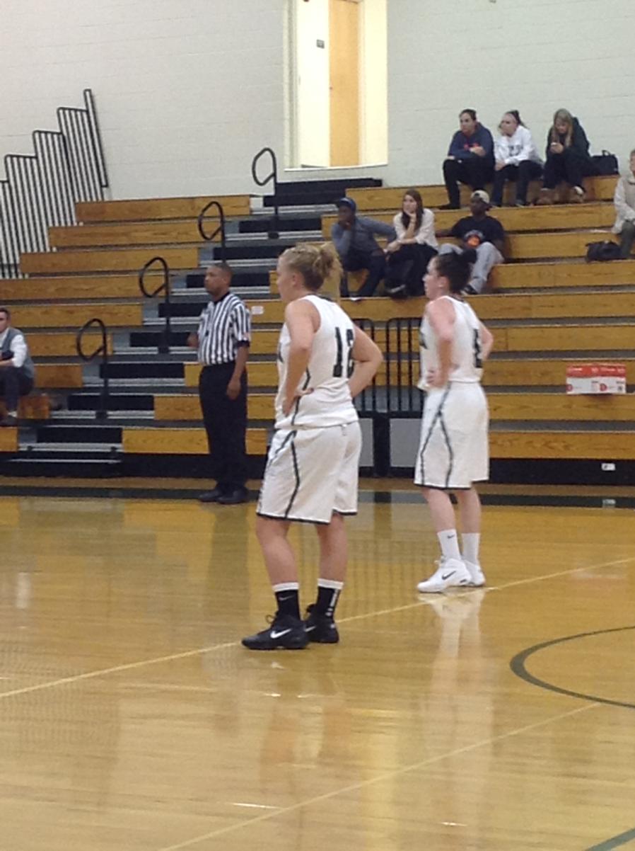 Photo for ACOSTA ADDS DOUBLE-DOUBLE, WOMEN'S BASKETBALL FALLS image 6