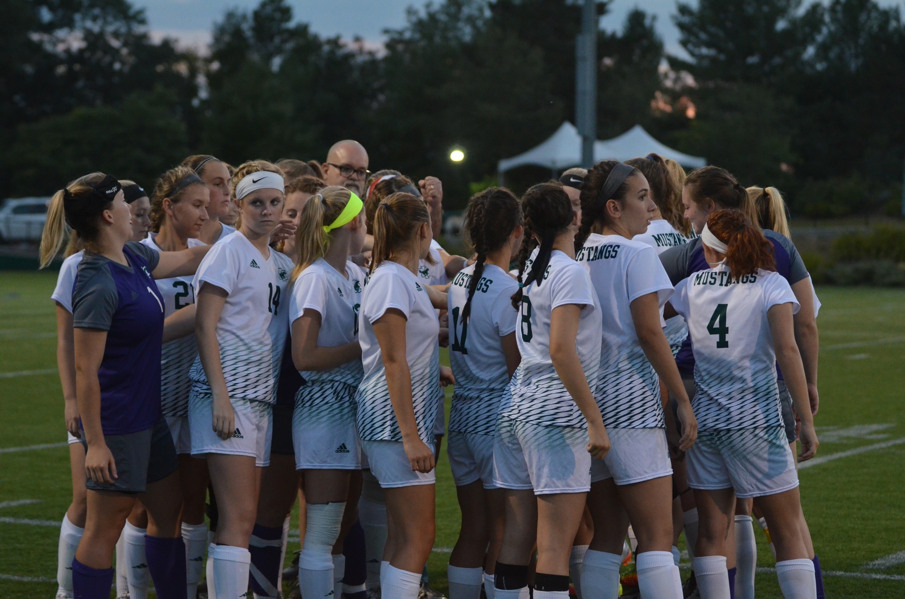 Photo for Women’s Soccer Beats Raiders for First Time Since ‘09 image 1