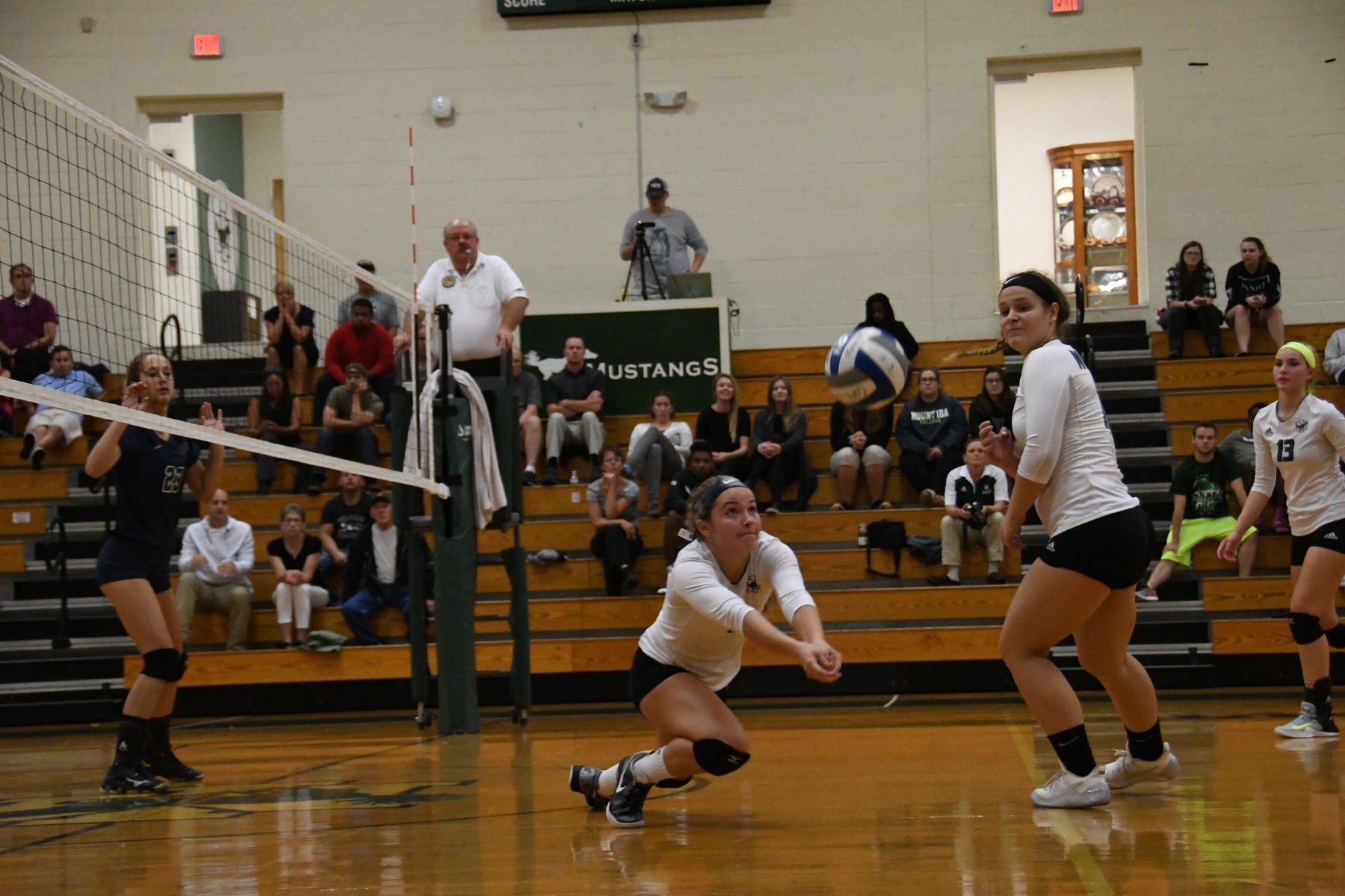 Photo for MUSTANGS STRUGGLE TO FIND OFFENSE VS RAIDERS image 17