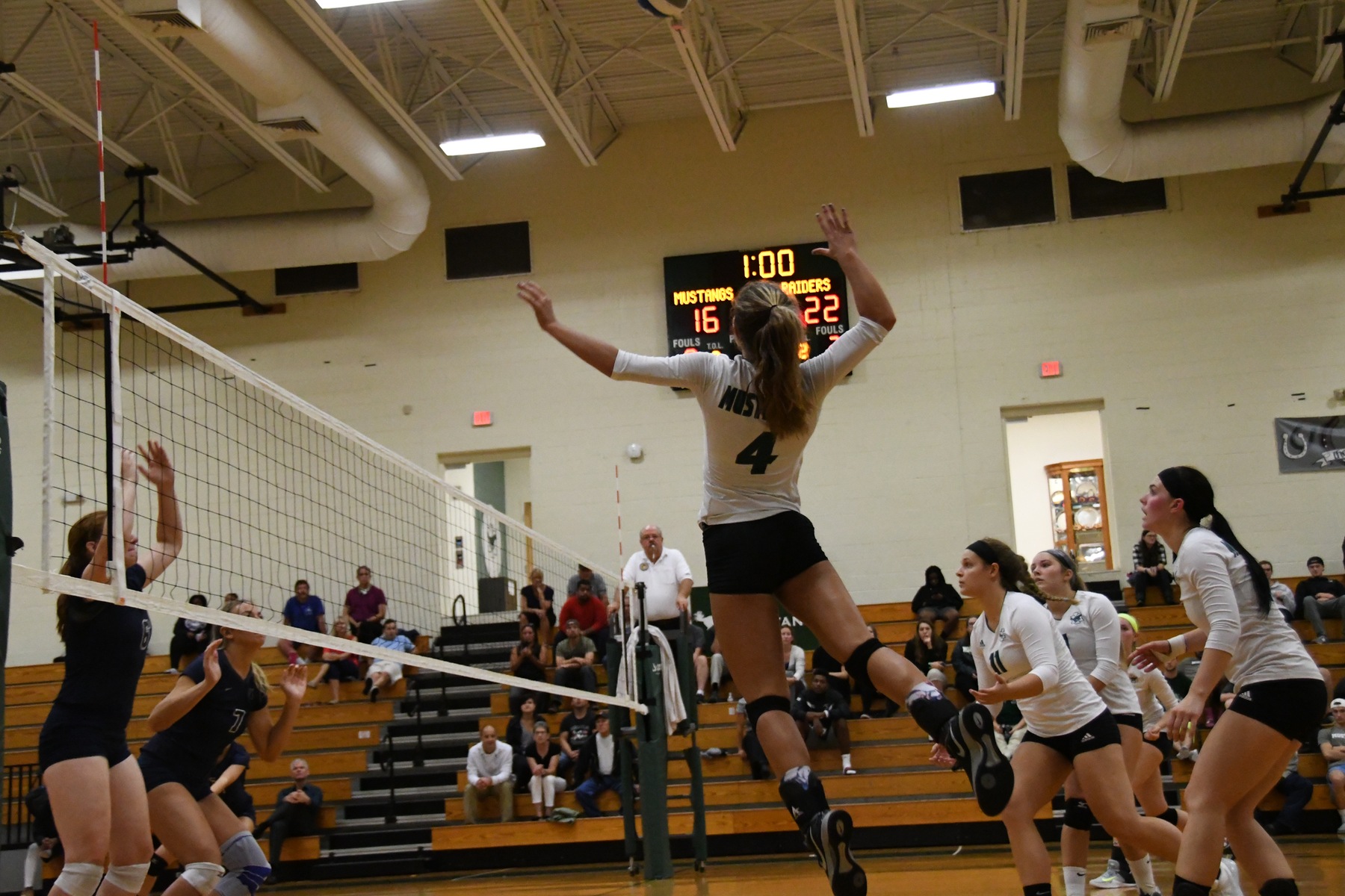 Photo for MUSTANGS STRUGGLE TO FIND OFFENSE VS RAIDERS image 19